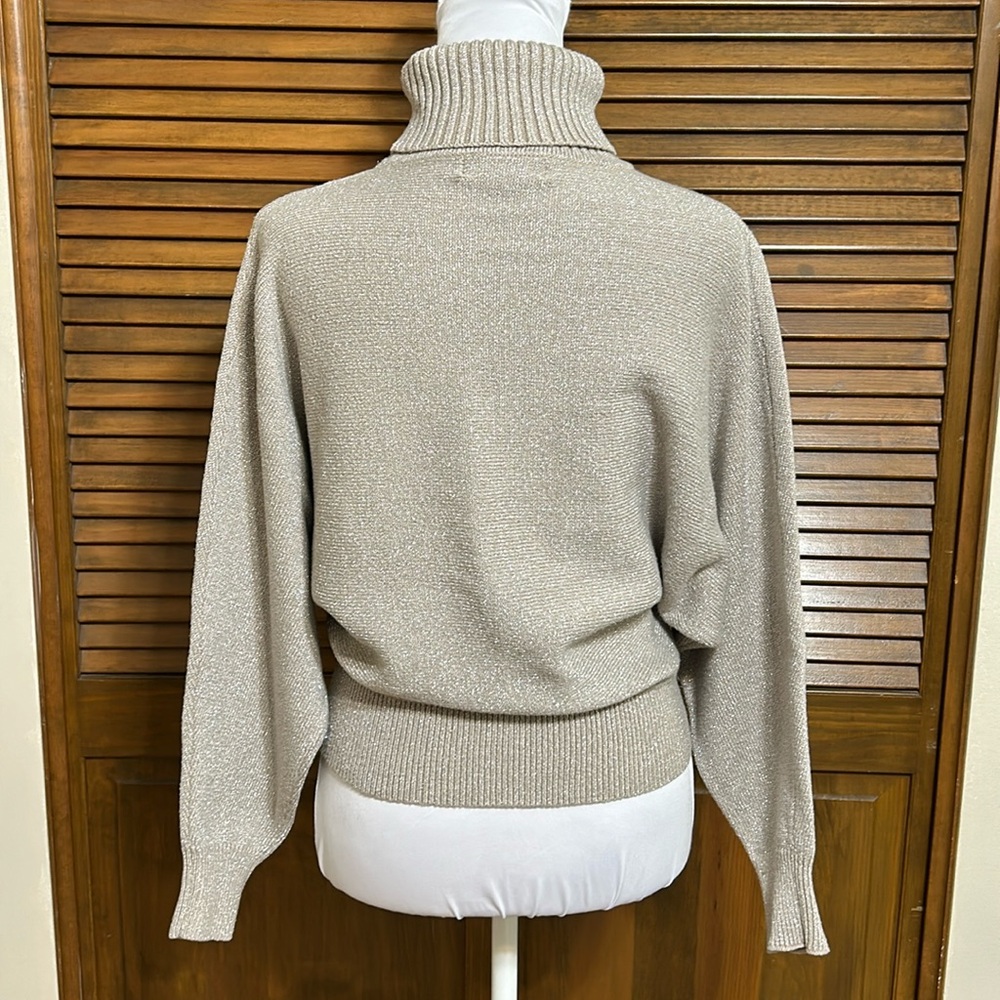 Philosophy Silver Metallic Glitter Dolman Sleeve T-Neck Sweater Size M - Picture 4 of 7